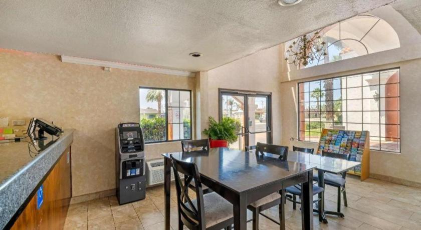 Econo Lodge Moreno Valley Eksteriør bilde